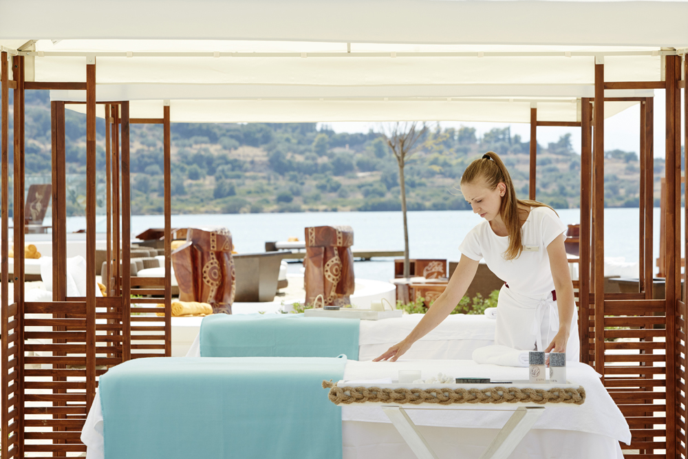 Tiara Holidays - Nikki Beach Resort & Spa - sto za masazu